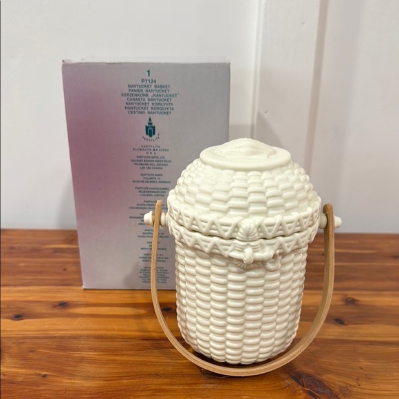 NEW PartyLite Nantucket Basket Bisque Porcelain Candle Holder - Picture 1 of 8